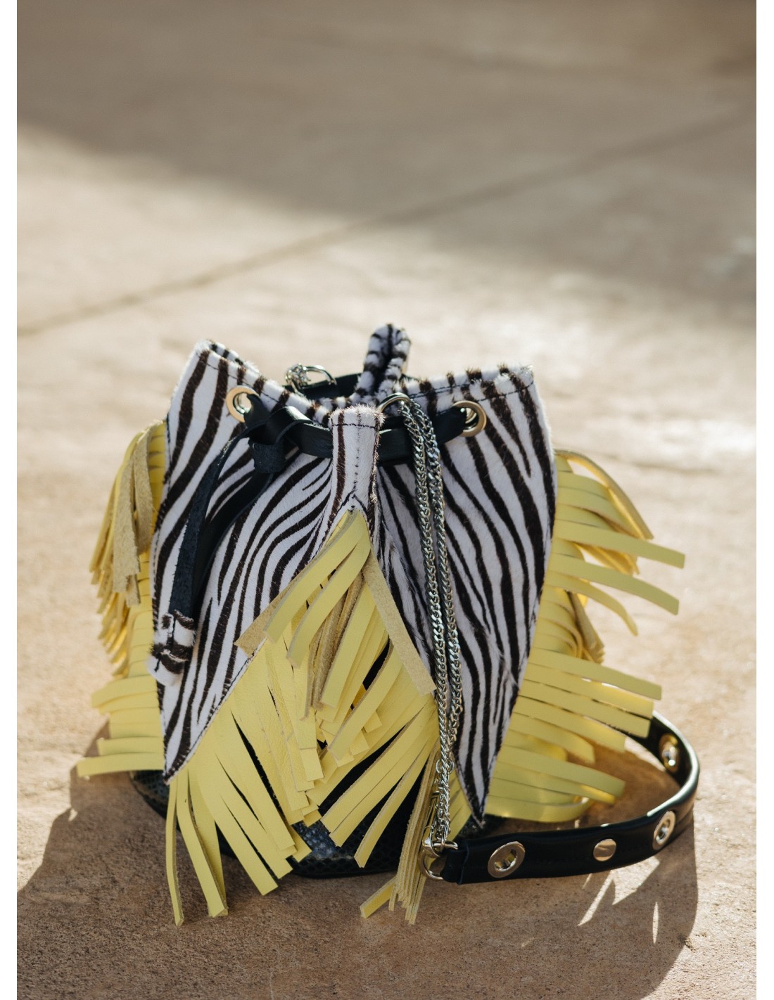 VIBRANT EXPLOSION (PICOS AMARILLO)